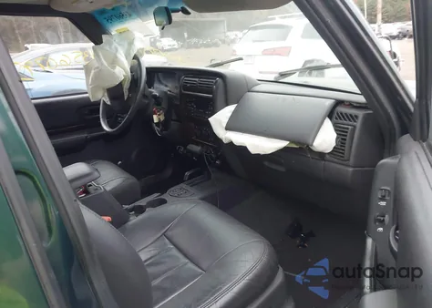 2001 Jeep Cherokee Limited/Sport from USA, damaged, VIN 1J4FF58S01L558257